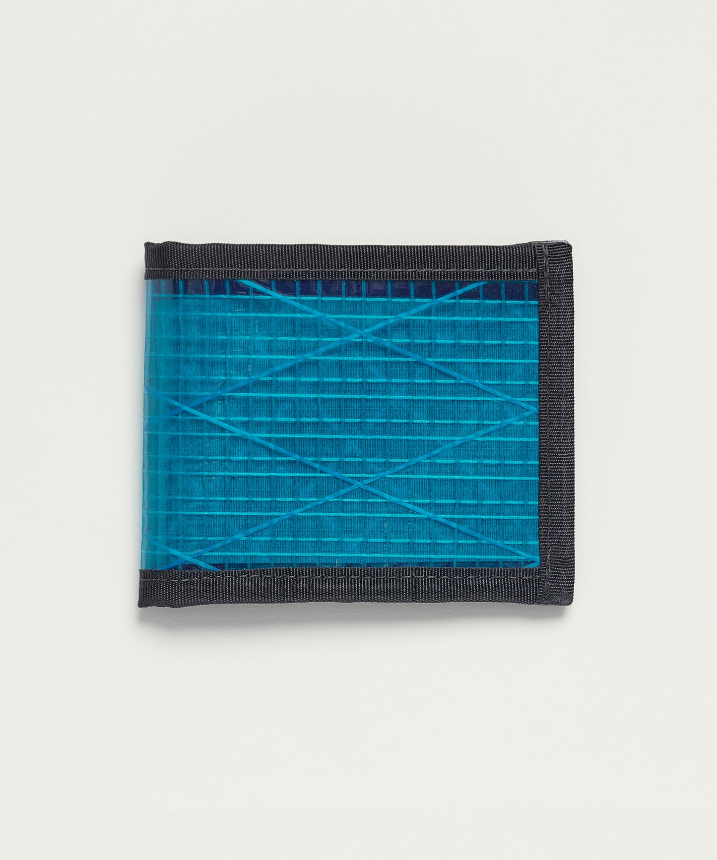 [Flowfold フローフォールド] リサイクル セイルクロス バンガード バイフォールド ウォレット | RECYCLED SAILCLOTH VANGUARD BIFOLD WALLET [CYAN SAILCLOTH]