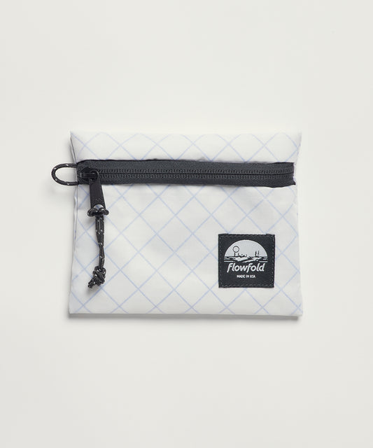 [Flowfold フローフォールド] ボイジャー ジッパーポーチ S ❘ VOYAGER ZIPPER POUCH SMALL [WHITE]