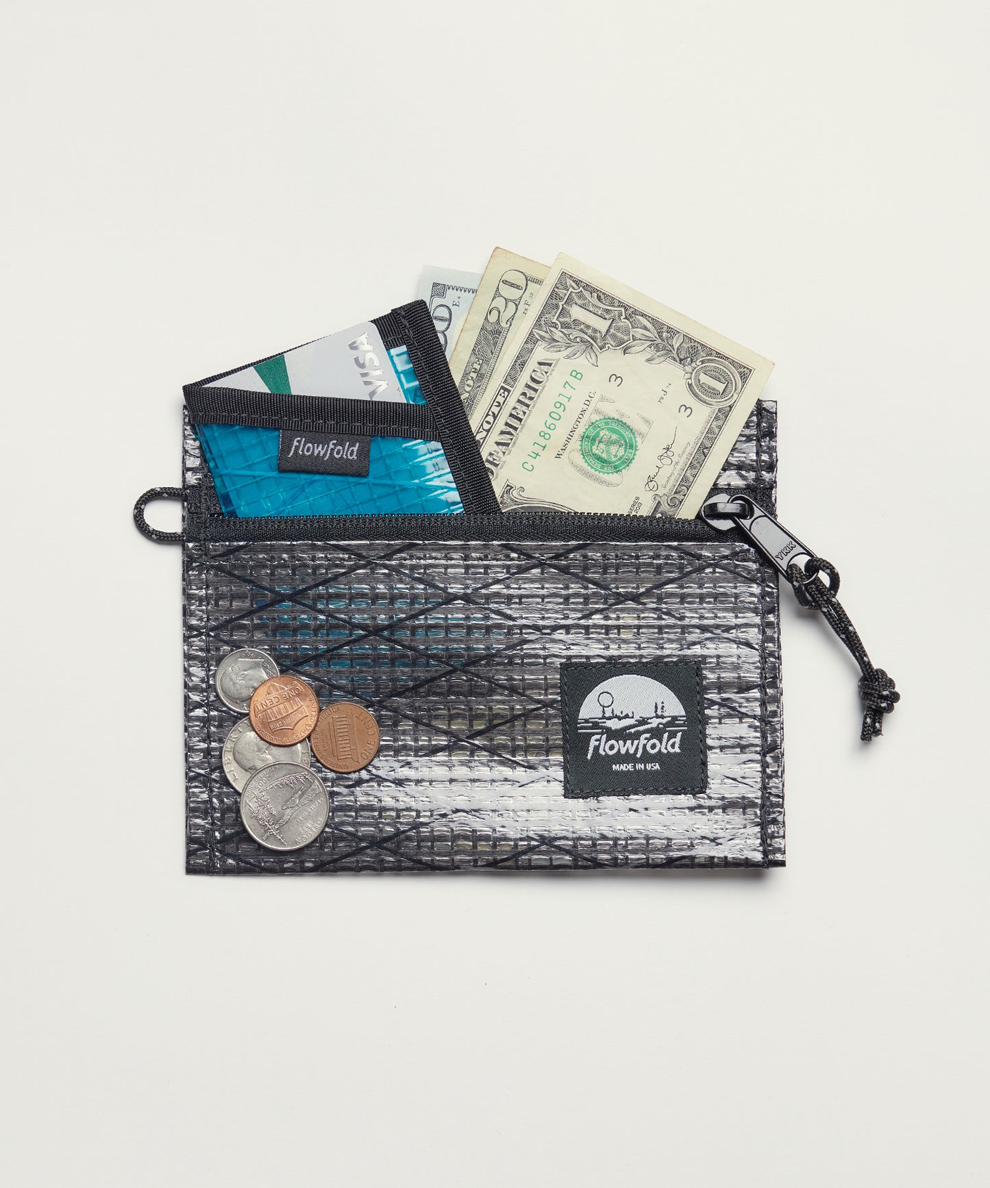 [Flowfold フローフォールド] リサイクル セイルクロス ボイジャー ジッパーポーチ S ❘ RECYCLED SAILCLOTH VOYAGER ZIPPER POUCH SMALL [CYAN SAILCLOTH]