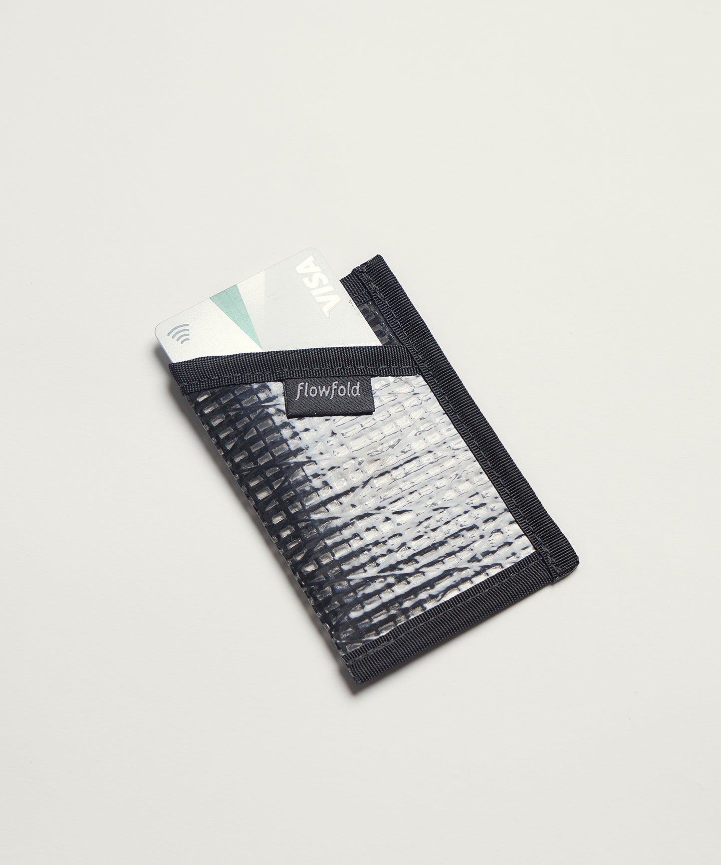 [Flowfold フローフォールド] リサイクル セイルクロス ミニマリスト カードホルダー ウォレット ❘ RECYCLED SAILCLOTH MINIMALIST CARD HOLDER WALLET [WHITE SAILCLOTH]